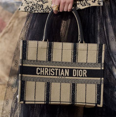 dior book tote 2020